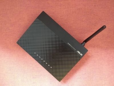 Лот: 16557975. Фото: 1. Роутер Asus RT-N10E. Маршрутизаторы (роутеры)