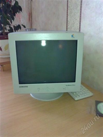 Лот: 1123285. Фото: 1. SAMSUNG SyncMaster 757DFX. ЭЛТ-мониторы