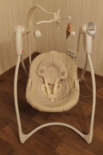 Лот: 6313155. Фото: 1. Качели электронные Graco. Ходунки, прыгунки, качели