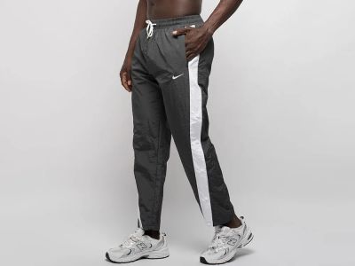 Лот: 24973981. Фото: 1. Брюки спортивные Nike. Брюки, джинсы, шорты