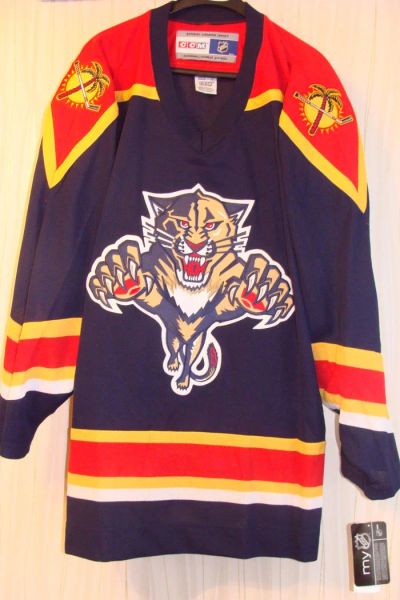 Лот: 3993557. Фото: 1. Хоккейный свитер НХЛ Florida Panthers. Форма