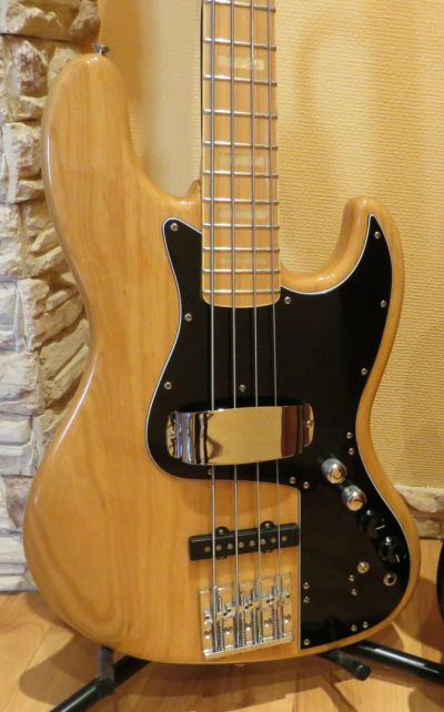 Лот: 5130905. Фото: 1. Fender Marcus Miller Jazz Bass... Гитары