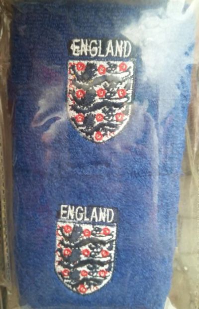 Лот: 5996144. Фото: 1. Напульсники "England" Новые! Цена... Спортивная символика и атрибутика