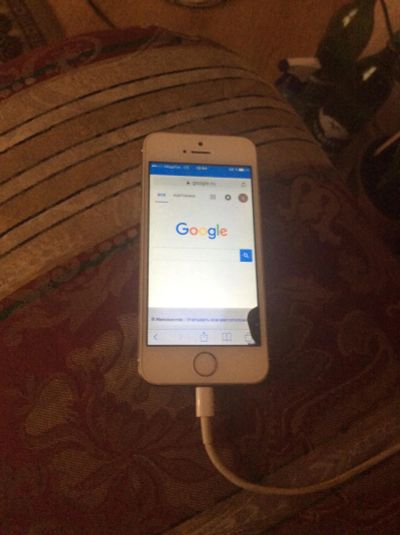 Лот: 8500616. Фото: 1. iPhone 5s gold 16gb. Смартфоны