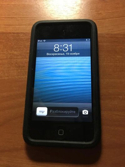 Лот: 10645667. Фото: 1. Apple iPod 4 Touch. Плееры