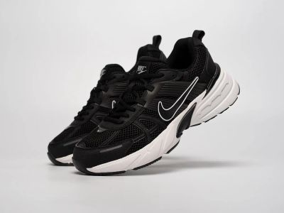 Лот: 21600171. Фото: 1. Кроссовки Nike Runtekk. Кеды, кроссовки, слипоны