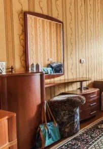 Лот: 7698172. Фото: 1. продам Туалетный столик с зеркалом... Туалетные столики