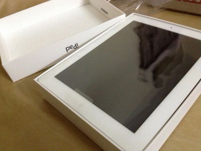 Лот: 3124104. Фото: 1. 9.7" Планшет Apple iPad Retina... Планшеты
