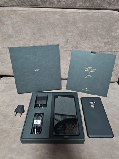 Лот: 25803113. Фото: 1. Xiaomi mi MIX 2. Смартфоны