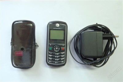 Лот: 2048690. Фото: 1. Motorola C118,чехольчик, зарядака... Кнопочные мобильные телефоны