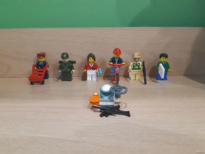 Лот: 13837272. Фото: 1. Lego Фигурки. Конструкторы