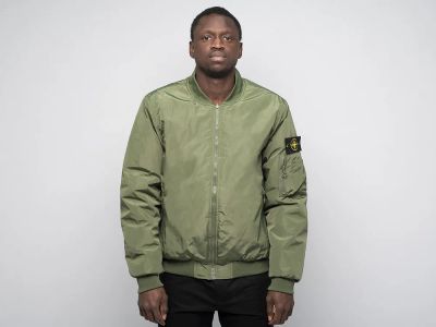 Лот: 21424016. Фото: 1. Бомбер Stone Island (40611). Верхняя одежда