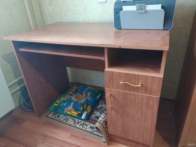 Лот: 18358028. Фото: 1. Стол. Компьютерные и письменные столы