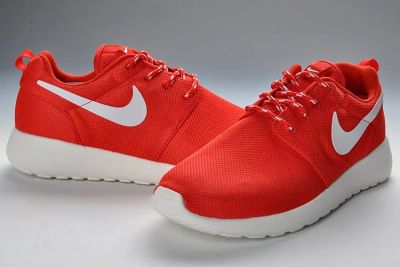 Лот: 5472659. Фото: 1. Nike roshe run. Кеды, кроссовки, слипоны