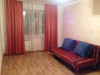 Лот: 6673687. Фото: 1. Сдам однакомнатную в Октябрьском... Квартиры, студии