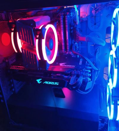 Лот: 18245437. Фото: 1. GTX 1080 Ti Gigabyte AORUS. Видеокарты