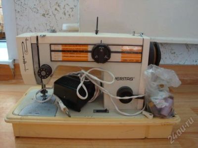 Лот: 957940. Фото: 1. Машинка швейная. Швейная, вязальная