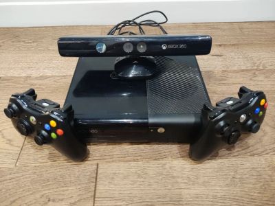 Лот: 19668916. Фото: 1. Игровая приставка XBOX 360 E 500... Игровые приставки, консоли