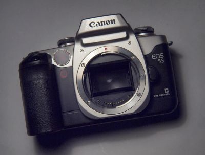 Лот: 25439057. Фото: 1. Canon EOS 55. Плёночные зеркальные