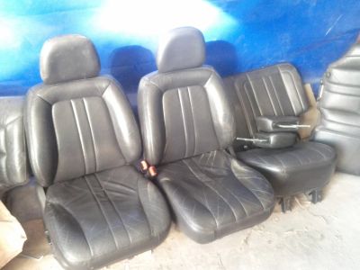 Лот: 14775485. Фото: 1. Сиденья кожа Grand cherokee zj. Салон