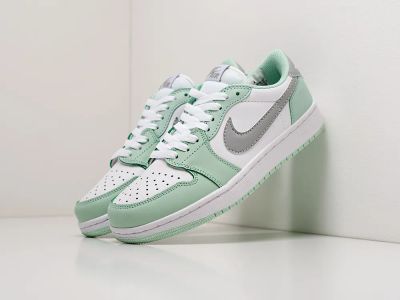 Лот: 16702045. Фото: 1. Кроссовки Nike Air Jordan 1 Low. Кеды, кроссовки, слипоны