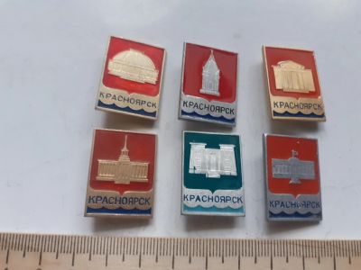 Лот: 18122529. Фото: 1. (№10681 ) значки,Красноярск,Архитектура... Сувенирные