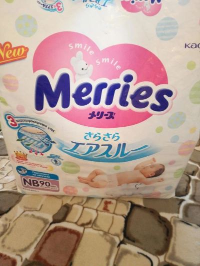Лот: 10687192. Фото: 1. Подгузники на липучках merries... Детская гигиена