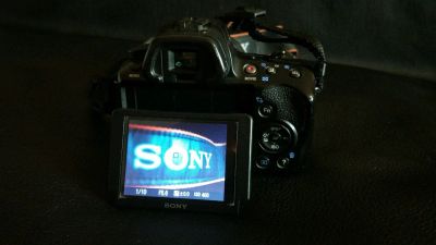 Лот: 11086442. Фото: 1. Sony SLT A37. Цифровые зеркальные