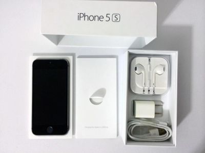 Лот: 4368844. Фото: 1. iPhone 5S 64 gb Space Gray (черный... Смартфоны