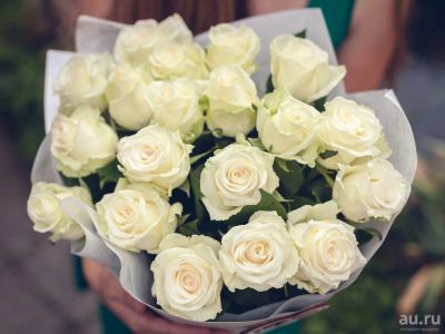 Лот: 13841446. Фото: 1. Лот № 699 Букет из 19 белых роз... Свежие цветы