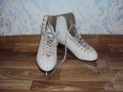 Лот: 250016. Фото: 1. Коньки спортивные38-39р. Коньки