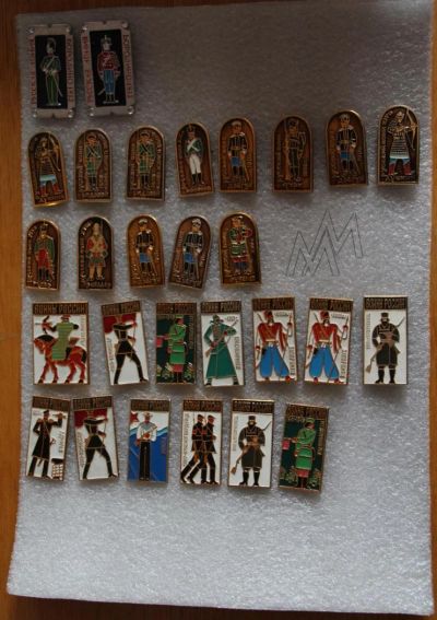 Лот: 8984681. Фото: 1. Коллекция, подборка, набор знаков... Сувенирные