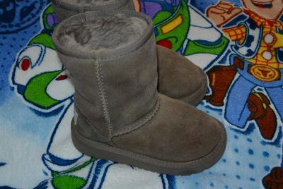 Лот: 7956230. Фото: 1. UGG Australia (оригинал.) 16,5... Валенки, угги, унты