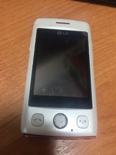 Лот: 9371836. Фото: 1. lg t 300 (1117). Кнопочные мобильные телефоны