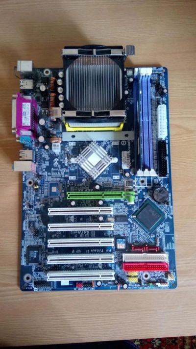 Лот: 7955859. Фото: 1. Комплект на Pentium 4 + видеокарта. Материнские платы