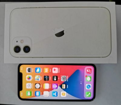 Лот: 18422816. Фото: 1. Iphone 11 белый 128гб. Смартфоны