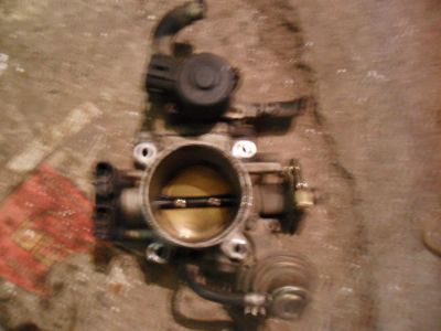 Лот: 3436276. Фото: 1. дросельная заслонка nissan cefiro. Двигатель и элементы двигателя