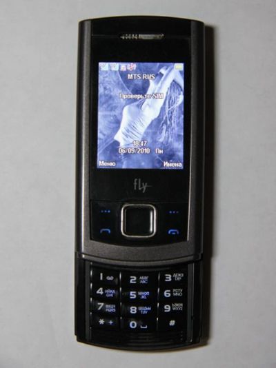 Лот: 6559887. Фото: 1. Мобильный телефон Fly SL140 DS... Кнопочные мобильные телефоны
