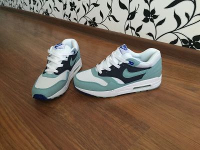 Лот: 7094970. Фото: 1. Кроссовки NIKE MAX1. Кеды, кроссовки, слипоны
