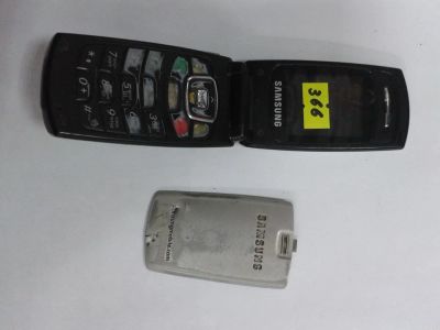 Лот: 6243965. Фото: 1. Сотовый телефон Samsung X200... Кнопочные мобильные телефоны