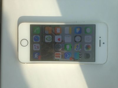 Лот: 8189765. Фото: 1. Iphone 5s gold 16gb LTE срочно... Смартфоны
