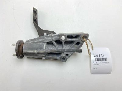 Лот: 25017111. Фото: 1. Кронштейн вискомуфты Toyota Town... Двигатель и элементы двигателя