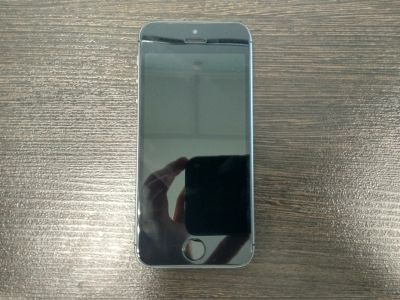 Лот: 13277450. Фото: 1. iPhone 5s Space Gray идеальное... Смартфоны