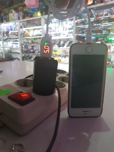 Лот: 11602244. Фото: 1. кабель iphone c вольт и амперметром... Сетевые кабели