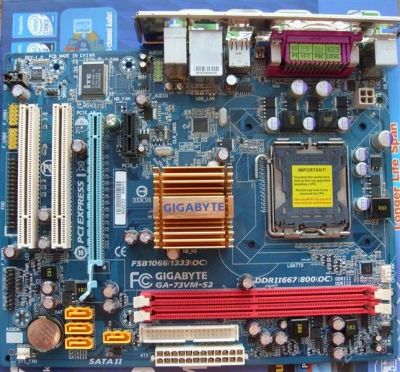 Лот: 774698. Фото: 1. Материнская плата GigaByte GA-73VM-S2. Материнские платы