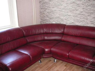 Лот: 1338222. Фото: 1. Мягкая мебель из натуральной кожи... Кресла, пуфы