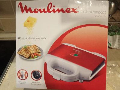 Лот: 10847609. Фото: 1. Сэндвич-тостер Moulinex Ultracompact... Кухонная