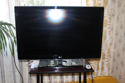 Лот: 4709789. Фото: 1. телевизор LG 42LW4500. Телевизоры