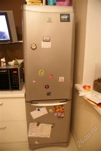 Лот: 1472803. Фото: 1. двухкамерный холодильник indesit. Холодильники, морозильные камеры