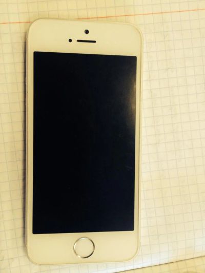 Лот: 4655245. Фото: 1. iphone 5s 16gb. Смартфоны